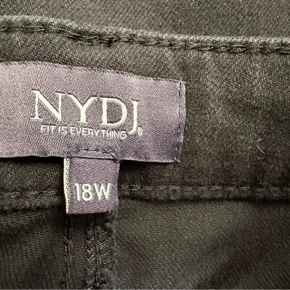 NYDJ Margot Girlfriend Black Jeans Cool Embrace Lift Tuck Rolled Cuffs Size 18W - Picture 9 of 13